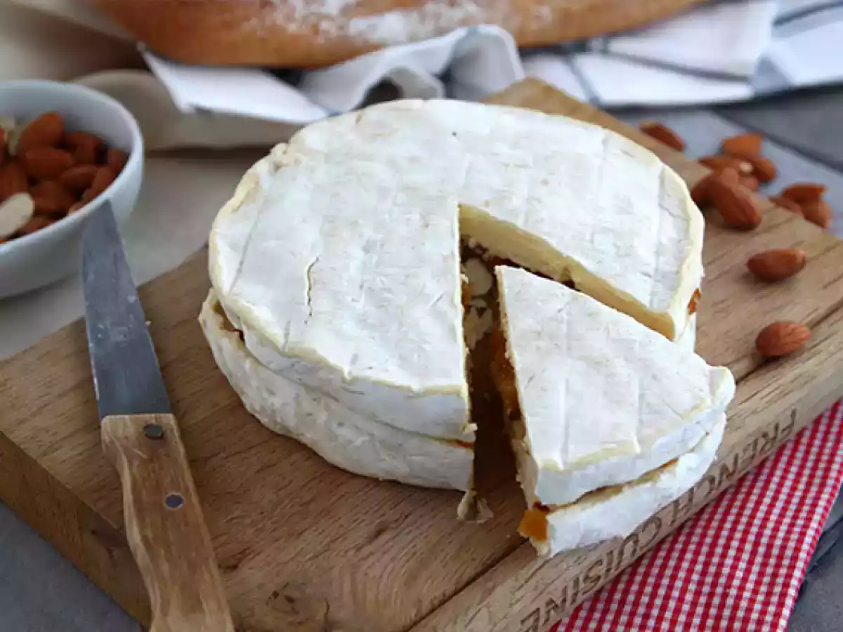 Brie fourré aux abricots et aux amandes - photo 3
