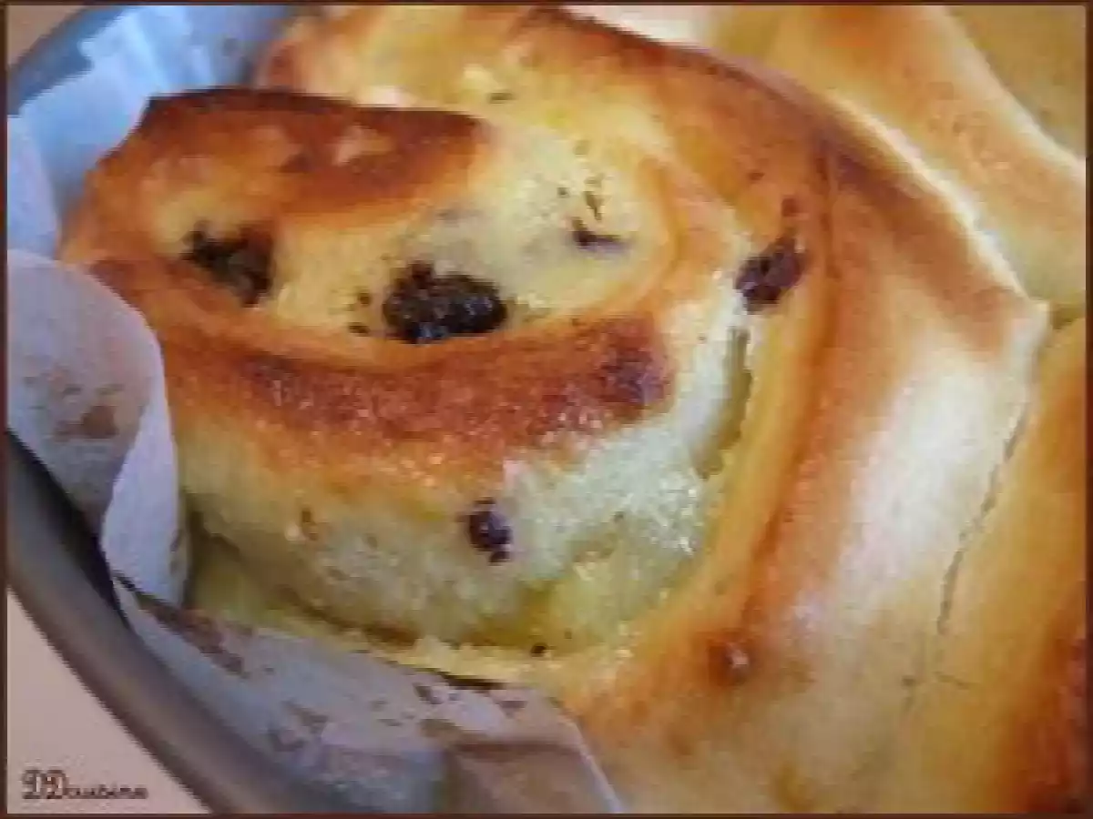 Brioche crème pâtissière vanille et pépites de chocolat paliné - photo 3