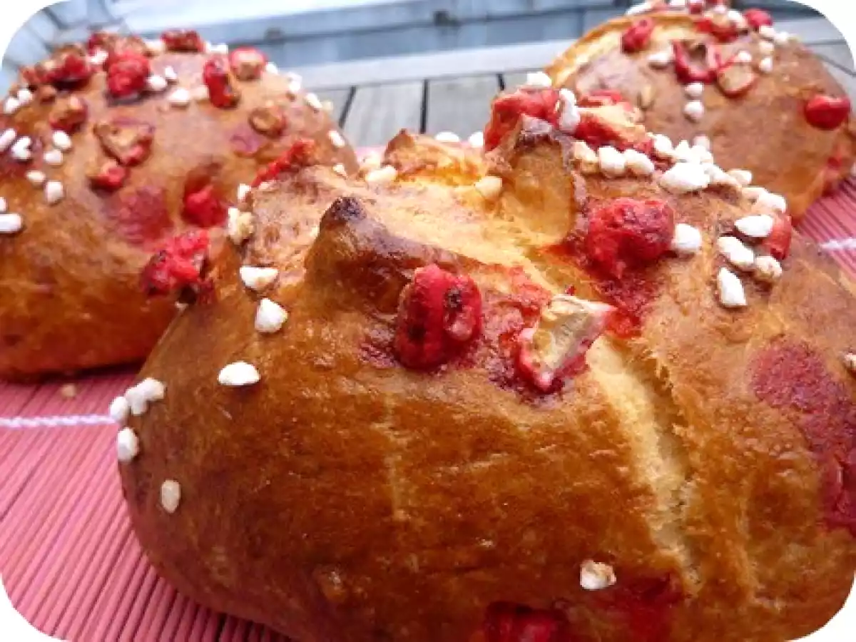 Brioche de Saint-Genix aux pralines roses ou rouges...