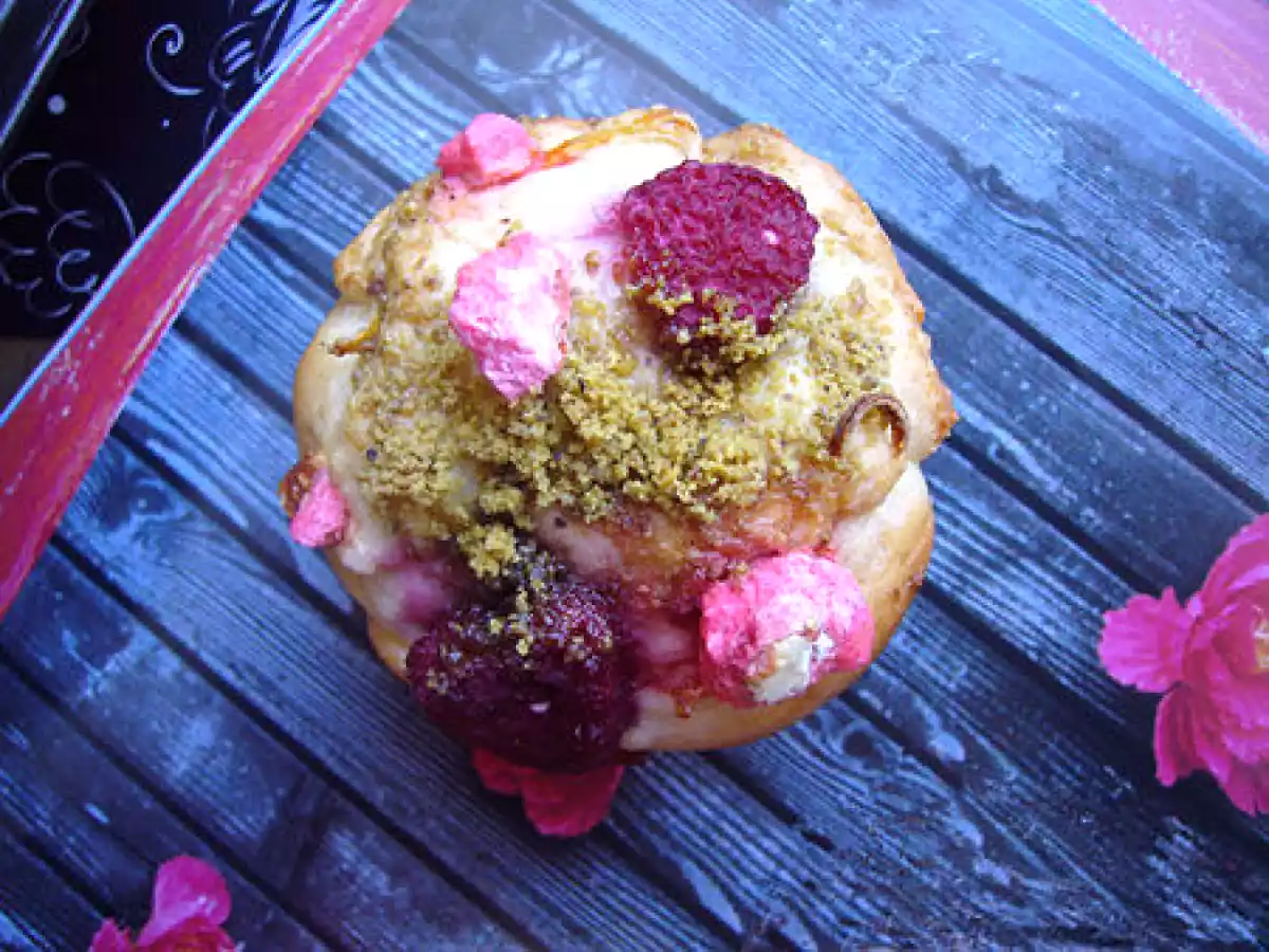 Brioche framboise praline et pistache