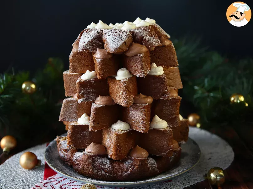 Brioche Pandoro farcie à la crème de Nutella et à la crème vanille en forme de sapin de Noël, photo 1