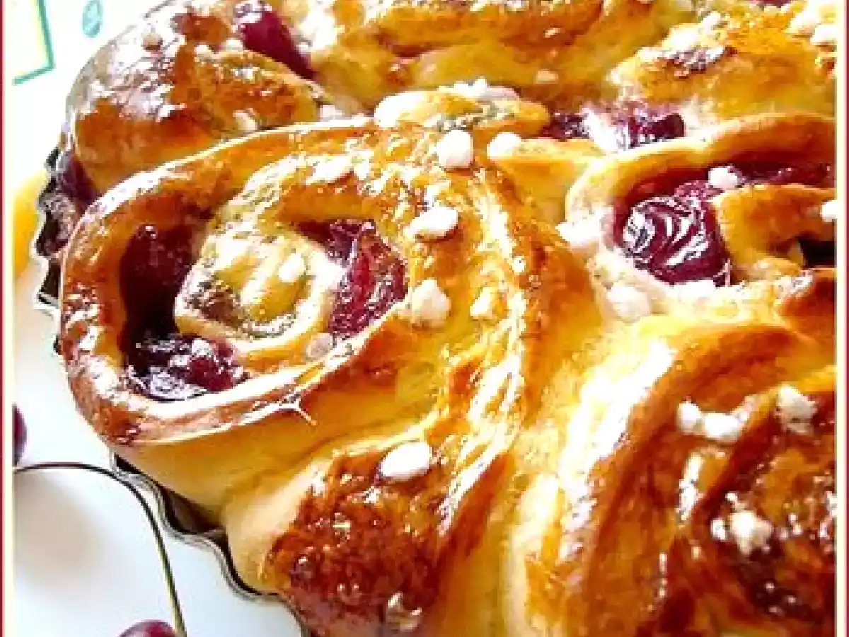 Brioche roulée cerise pistache