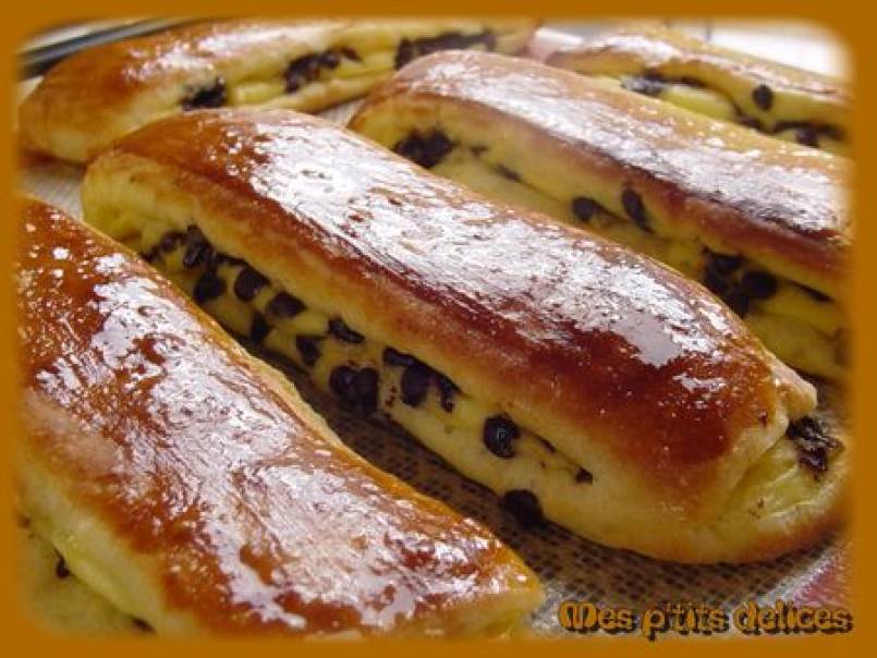 Brioche Suisse A La Creme Patissiere Et Aux Pepites De Chocolat