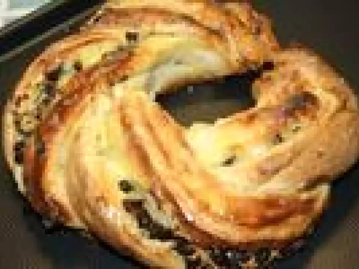 Brioche torsadée à la crème pâtissière et aux pépites de chocolat