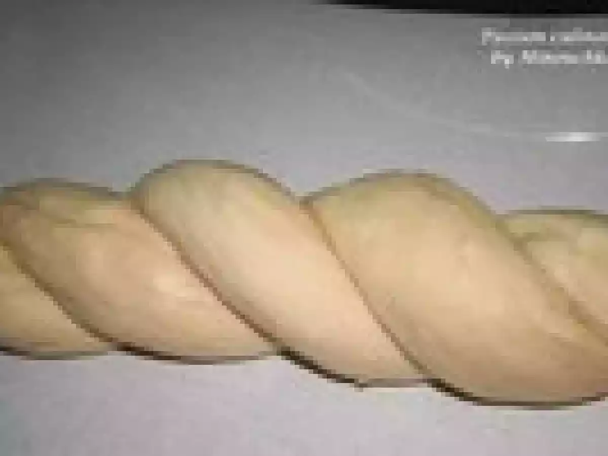 Brioche torsadée aux raisins secs et amandes - photo 7