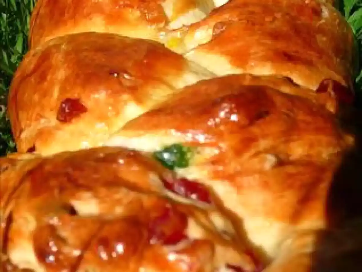 BRiOCHE TRESSE AUX FRUiTS CONFiTS