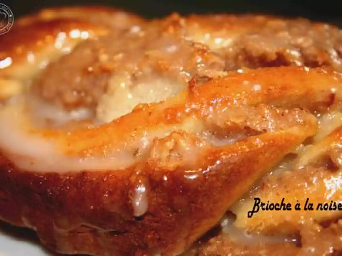 BRIOCHE TRESSEE A LA NOISETTE FACON CHINOIS