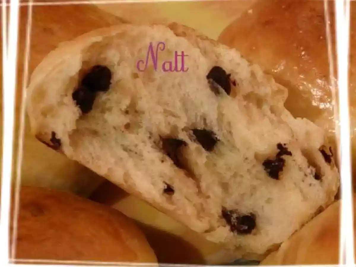 Brioches aux pépites de chocolat noir et blanc