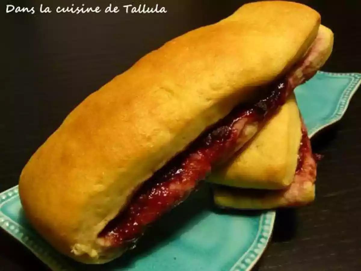 Brioches suisses à la framboise