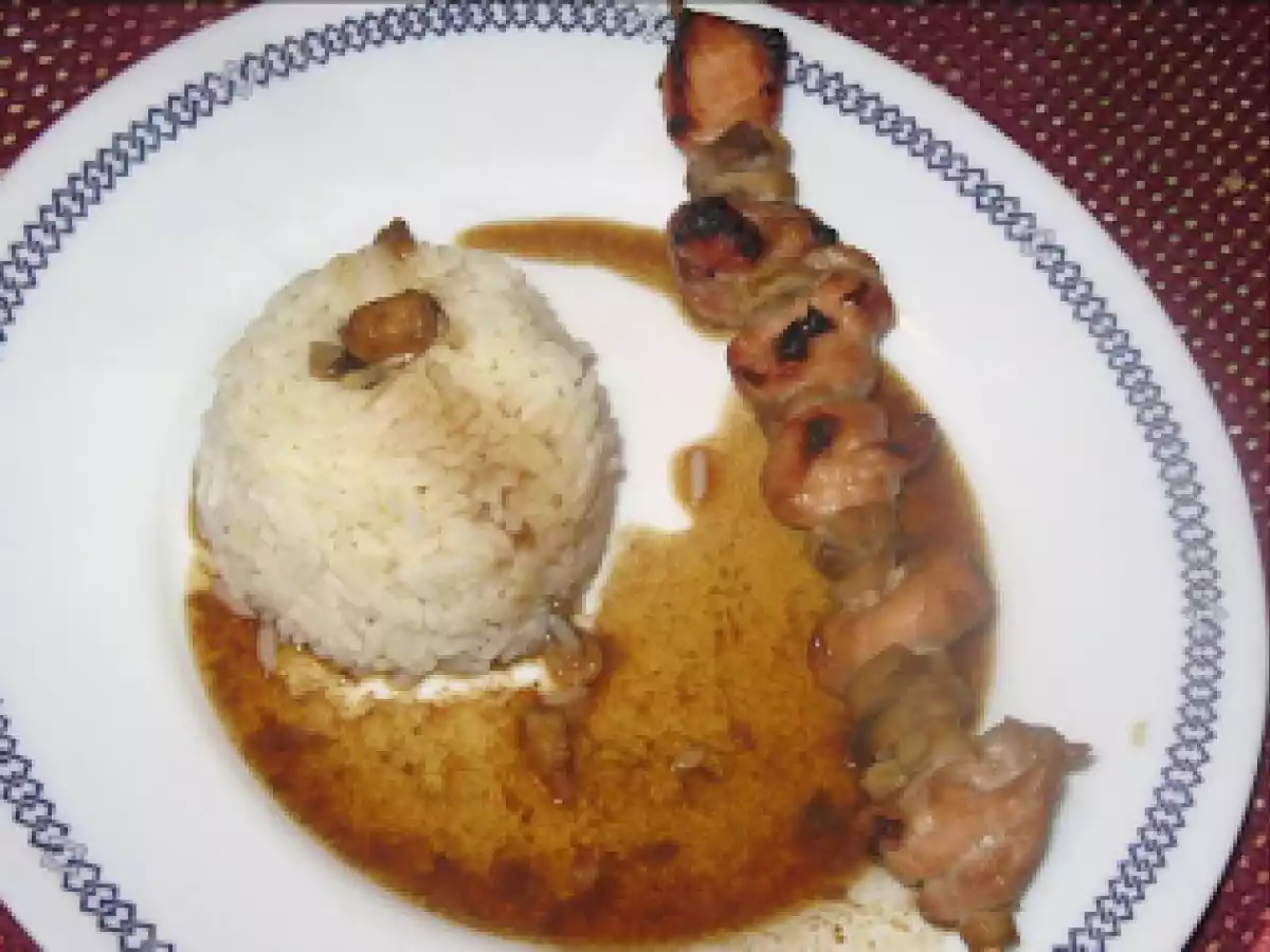 Brochette de poulet au miel à la sauce soja et au vinaigre balsamique