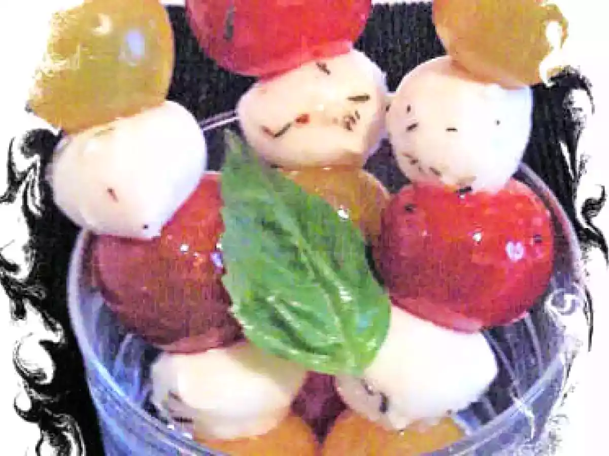 Brochette de tomates cerises et mozzarella