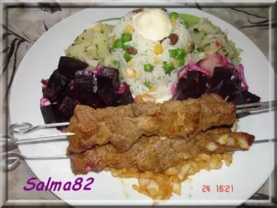 Brochette de viande et salade de riz - photo 2