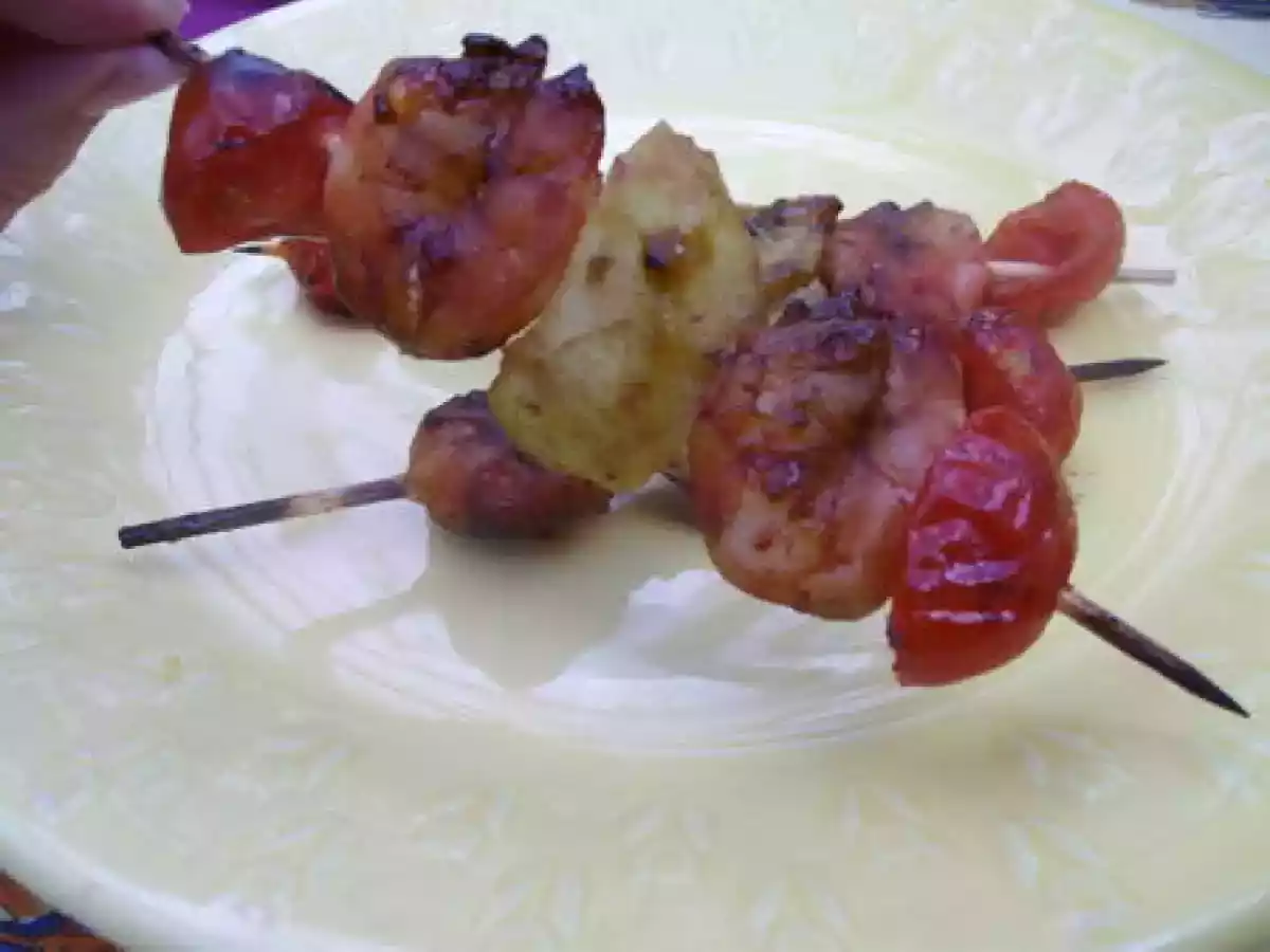 Brochettes chaudes aux crevettes et kiwi