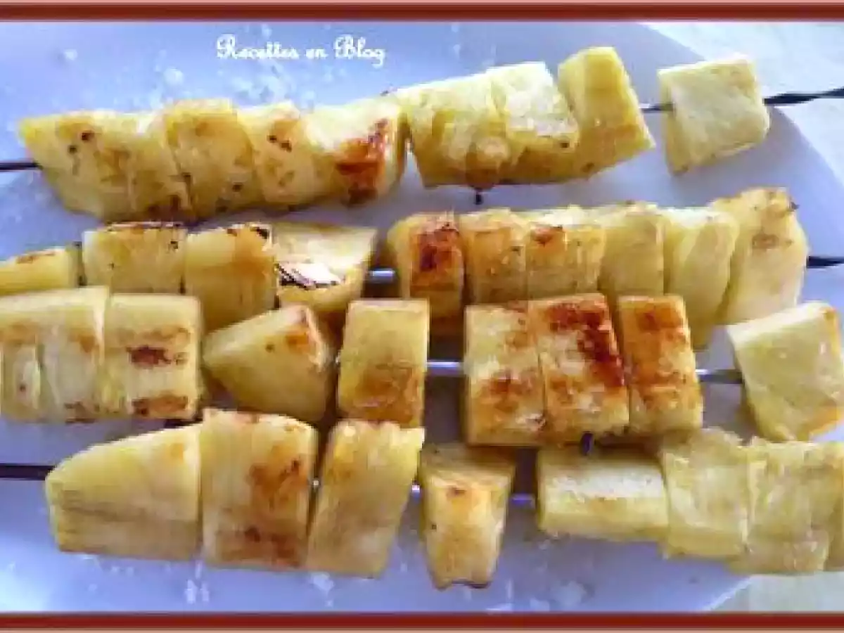 BROCHETTES D'ANANAS CARAMÉLISE AU CITRON VERT CUITES AU BARBECUE