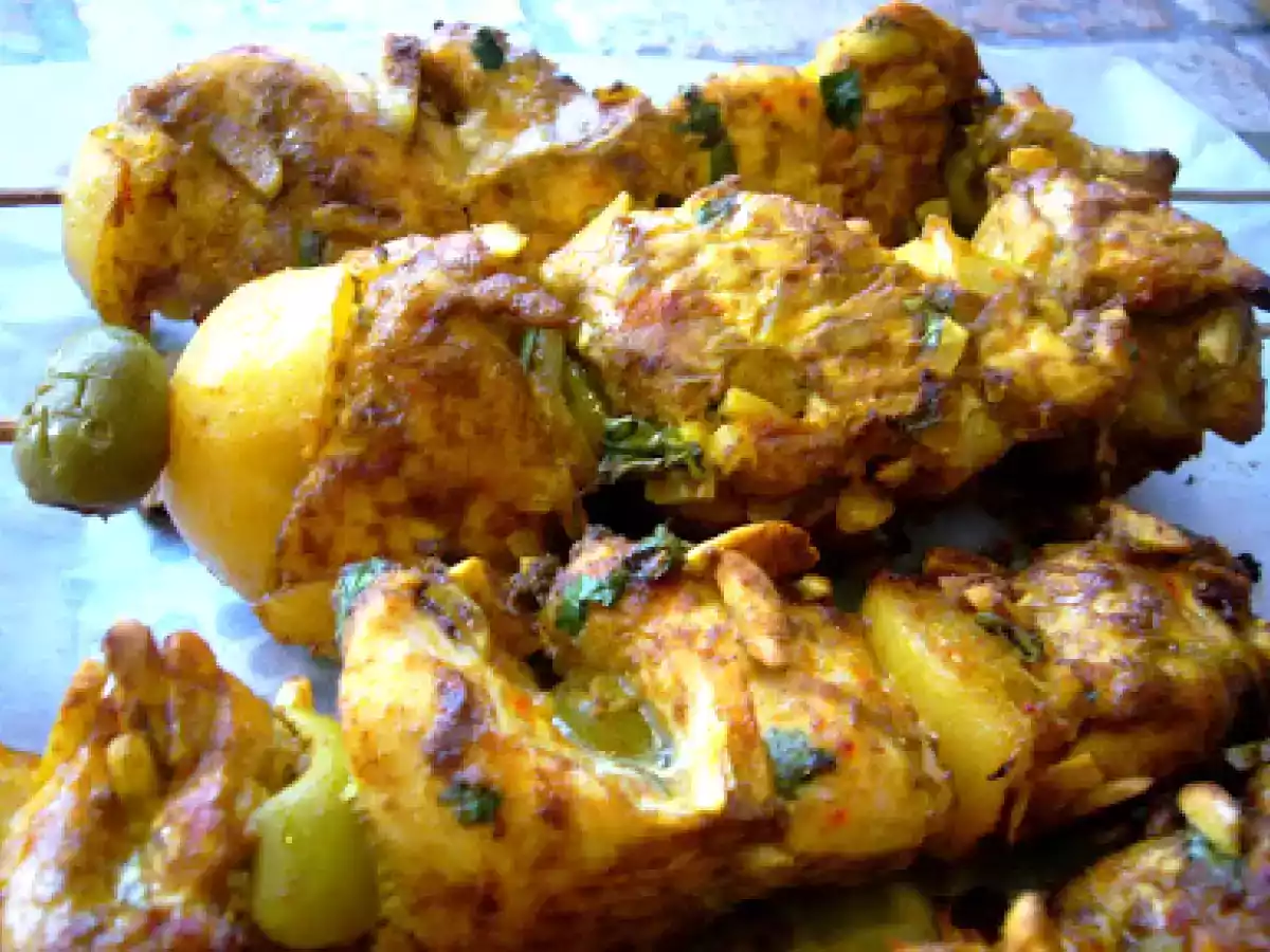 Brochettes d'été aux épices pour un déjeuner entre copines