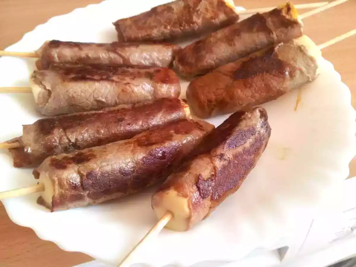 Brochettes de boeuf au fromage