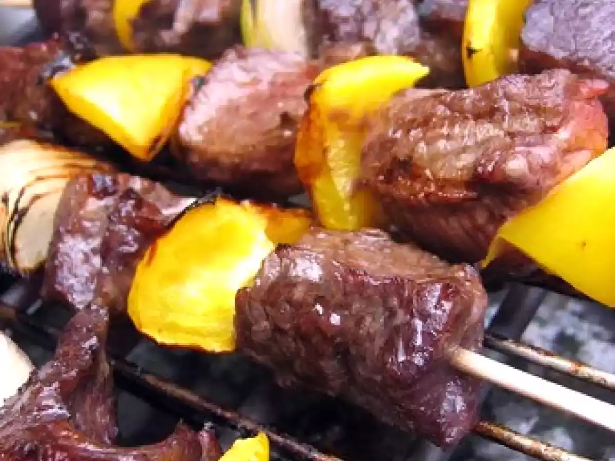 Brochettes de boeuf mariné