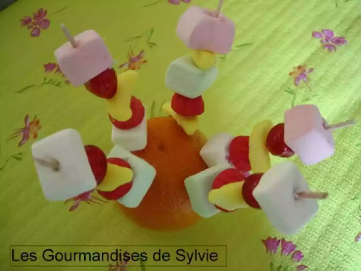 Brochettes de Fruits Piqués