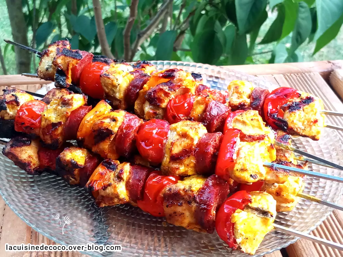 Brochettes de poulet au chorizo et curry