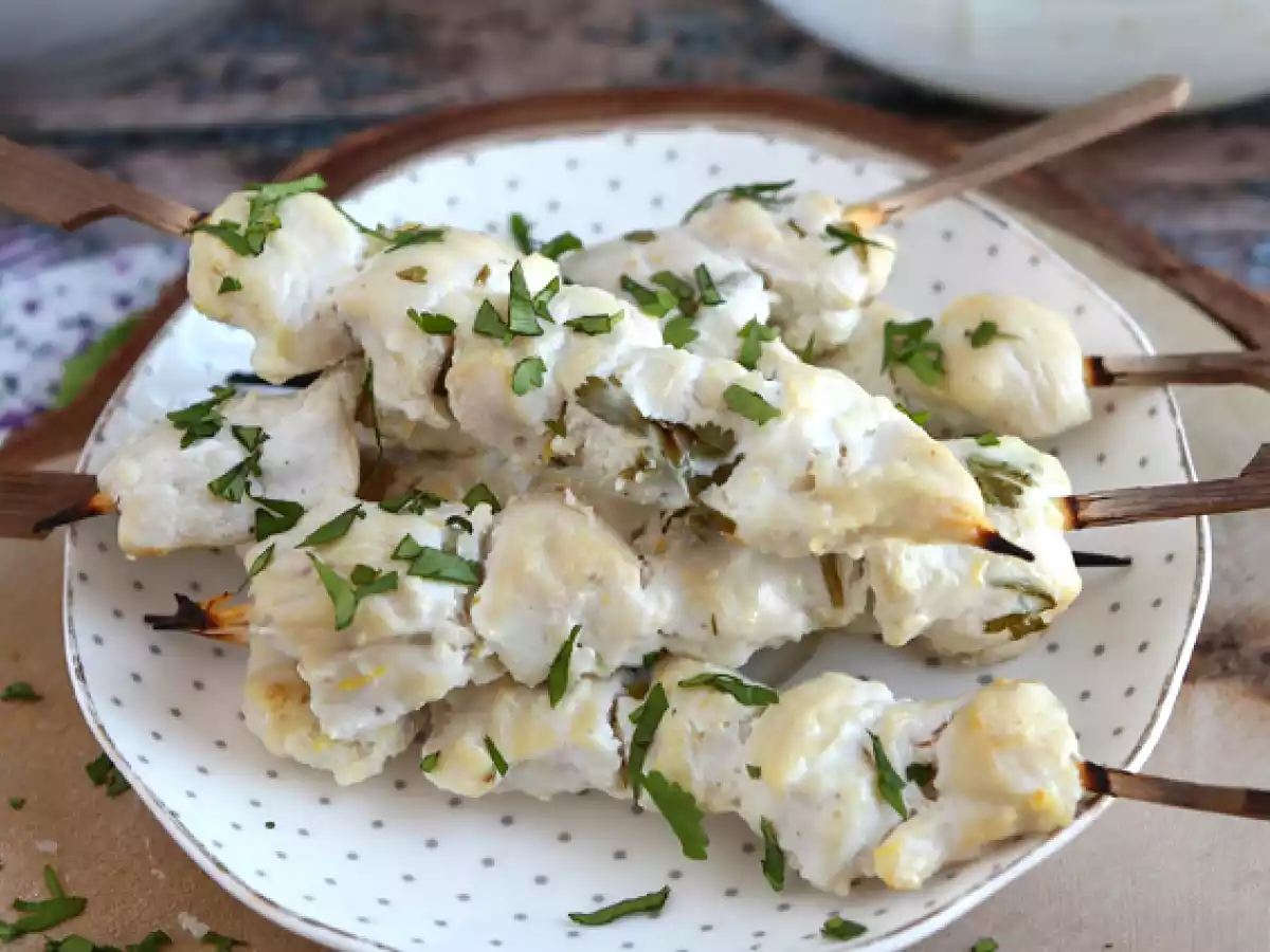 Brochettes de poulet mariné dans une sauce au yaourt / citron - photo 3