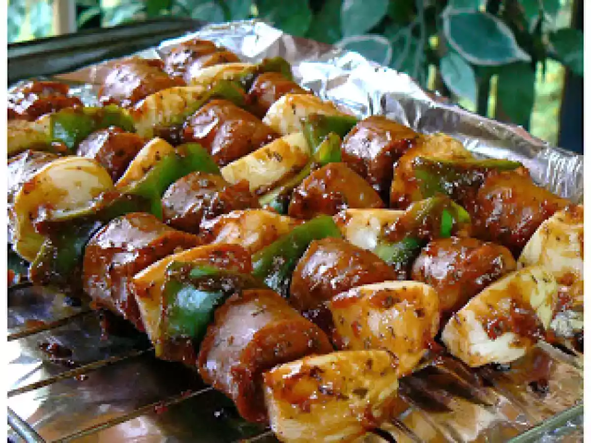 Brochettes de saucisses épicées