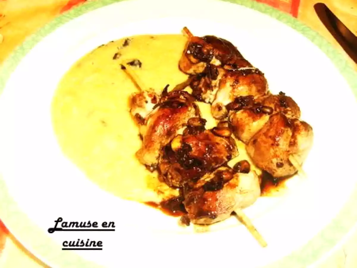 Brochettes de sots l'y laisse au balsamique et sa purée de polenta