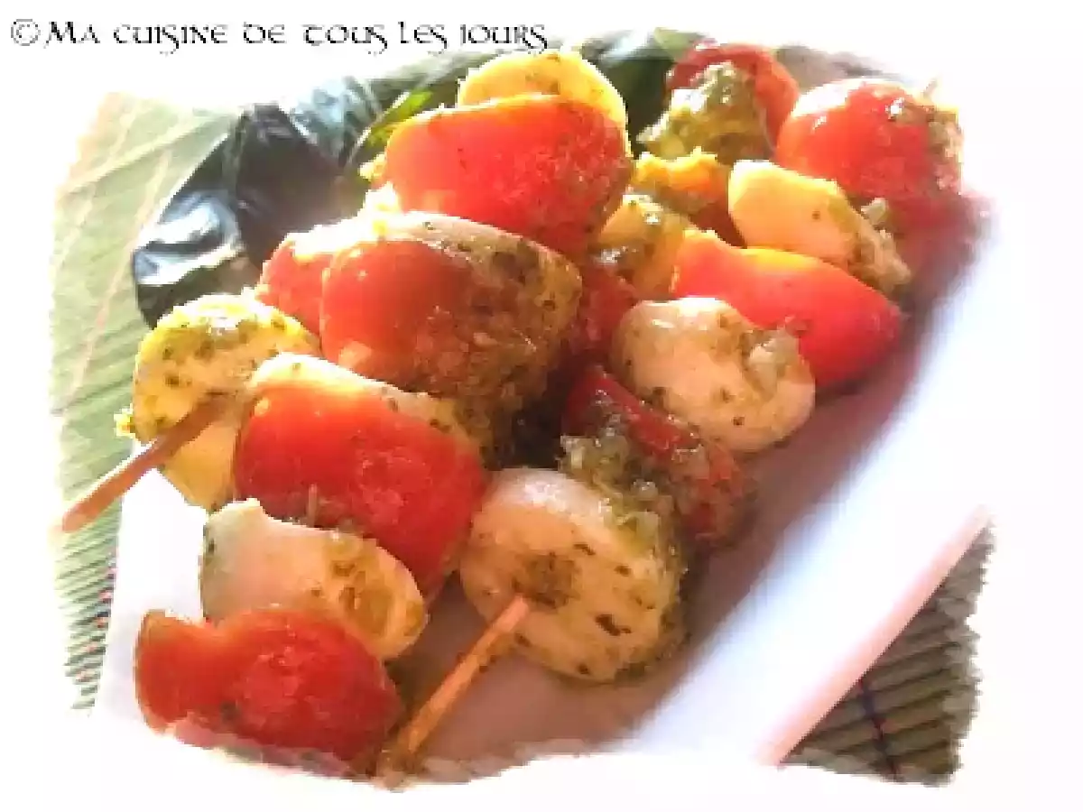 Brochettes de tomates cerises et de bocconcini au pesto - photo 2