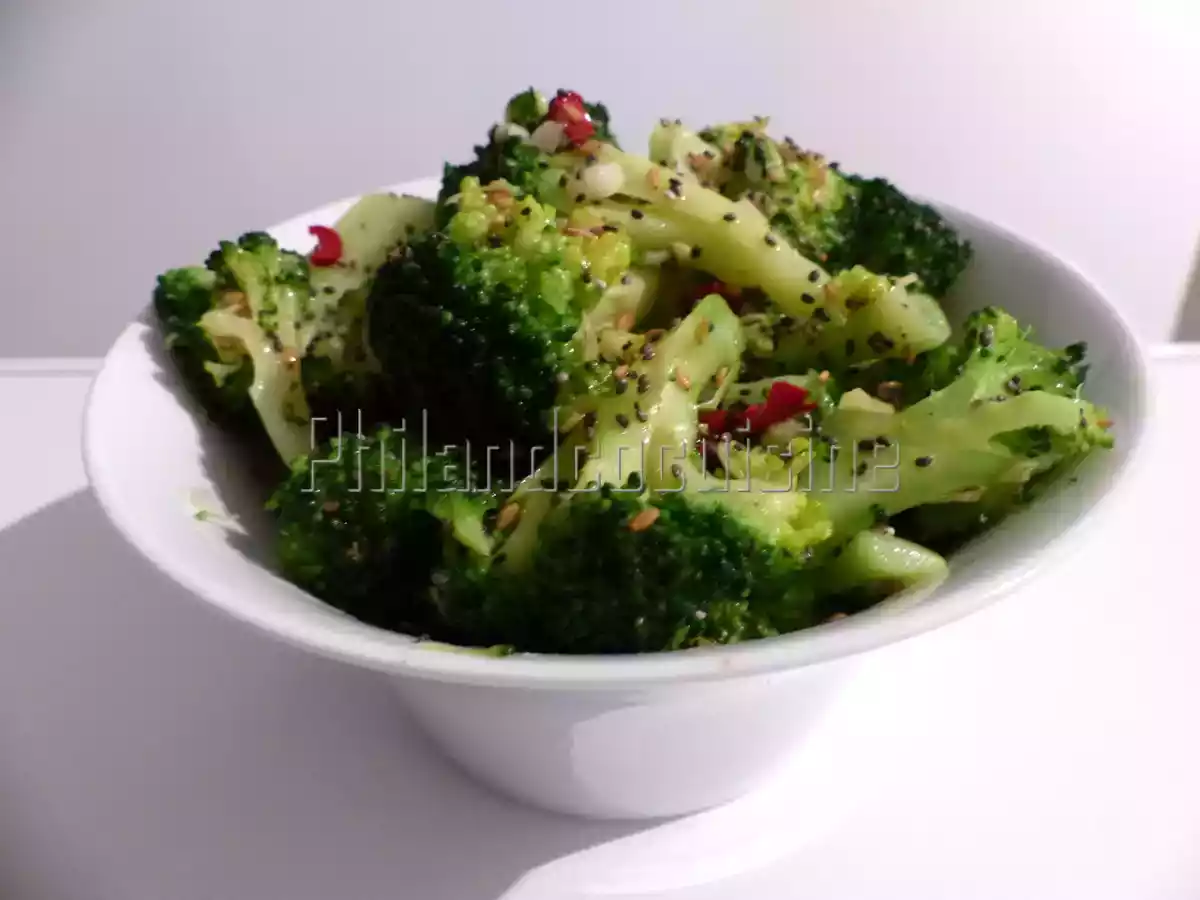 Brocoli sauté à l'ail et aux graines de sésame et de chia - photo 3