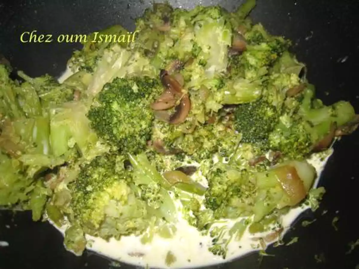 Brocolis et champignons à la creme