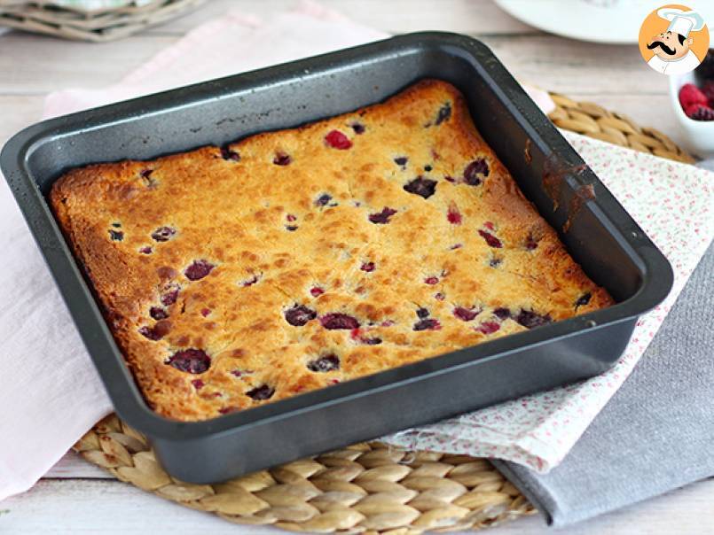 Brownie au chocolat blanc et aux fruits rouges (Blondie) - photo 3