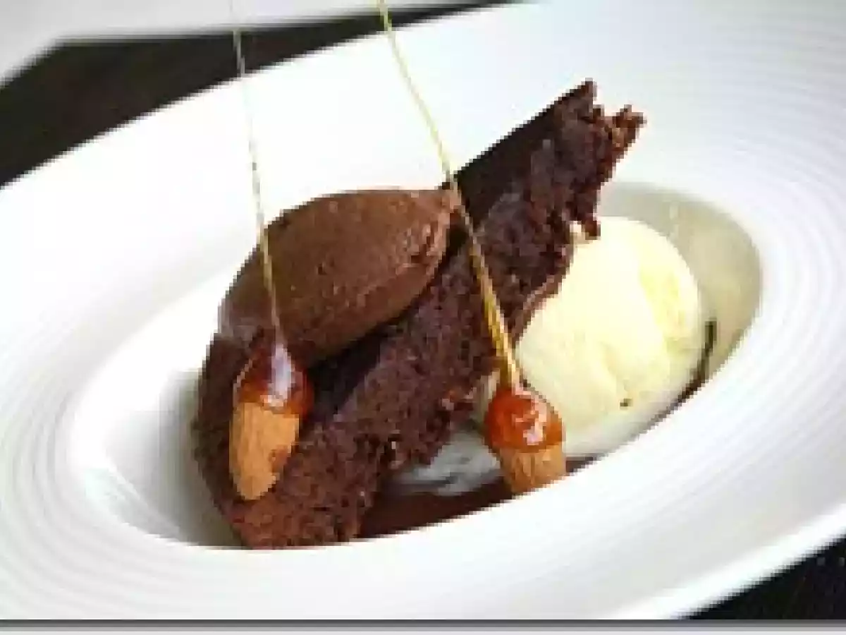 Brownie aux Rochers Ferrero, Ganache au Chocolat et Glace à la Fleur d'Oranger - photo 2