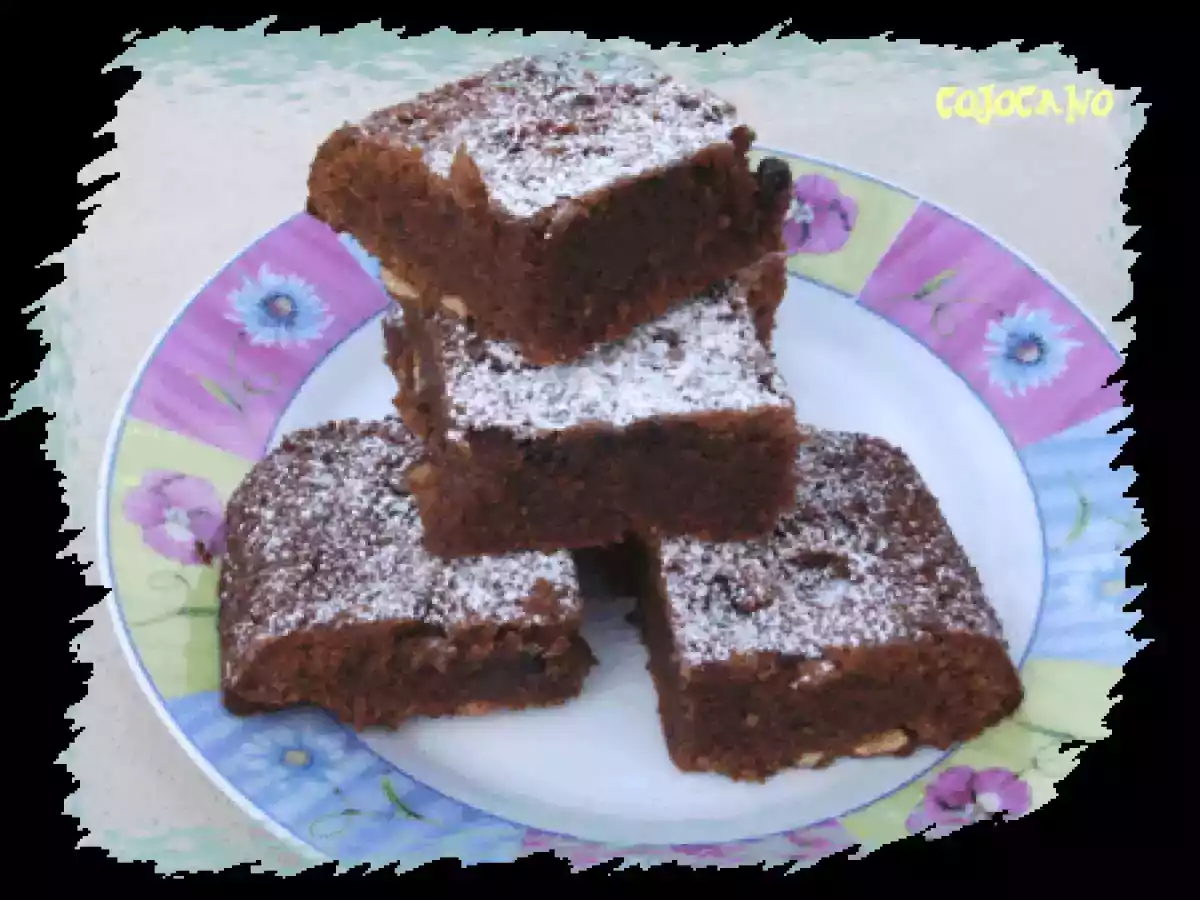 BROWNIE CHOCOLAT AU LAIT NOISETTES AMANDES