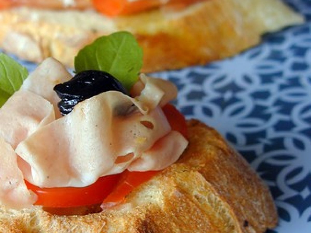 Bruschetta croquante à la mortadelle Recette Ptitchef