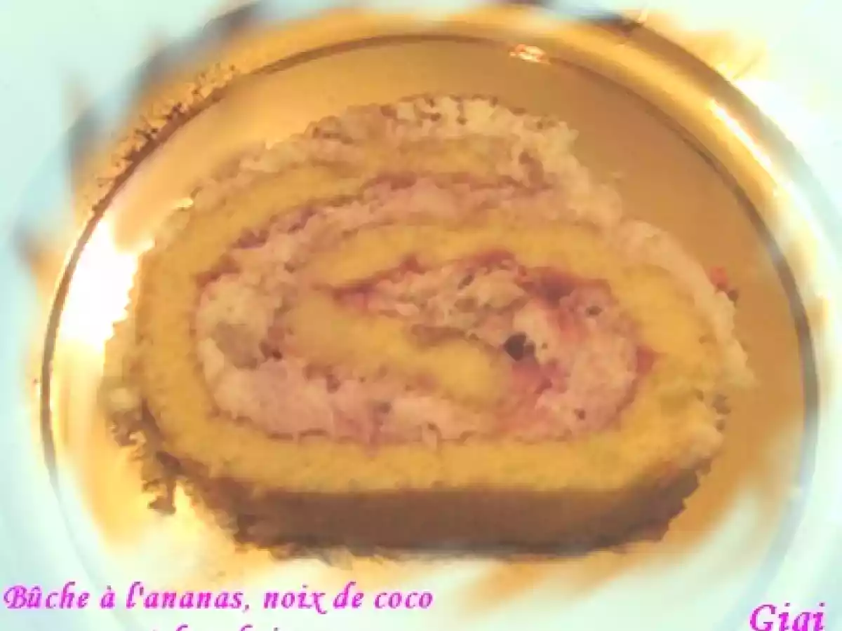 Bûche à l'ananas, noix de coco et framboise - photo 3