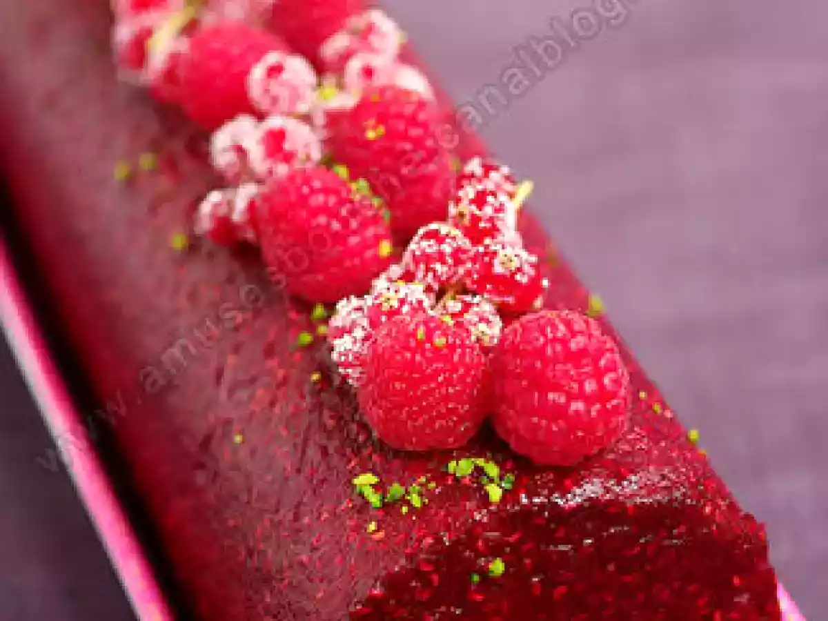 Bûche au nougat et framboises - photo 4