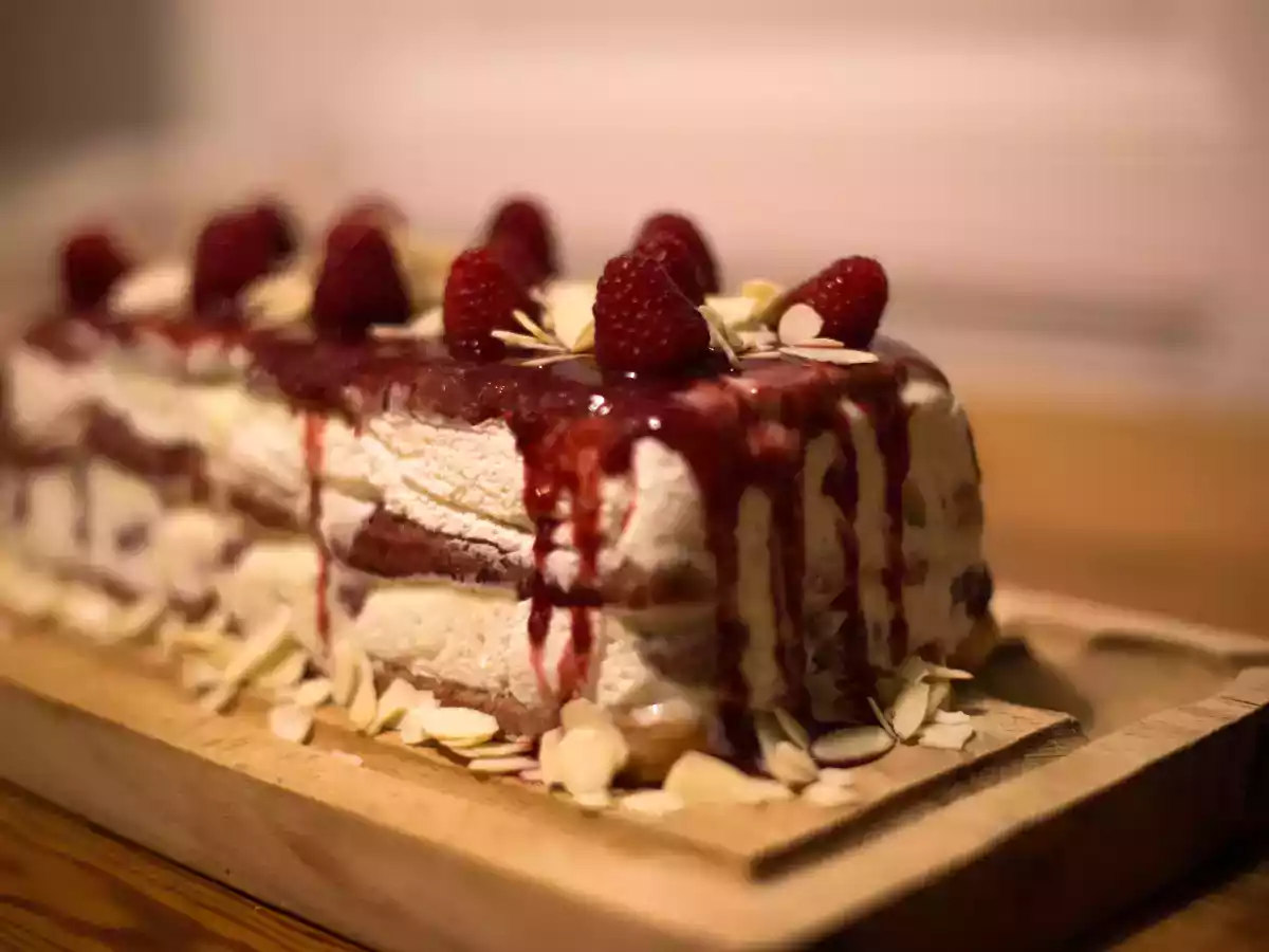 Bûche au tiramisu à la framboise - photo 2