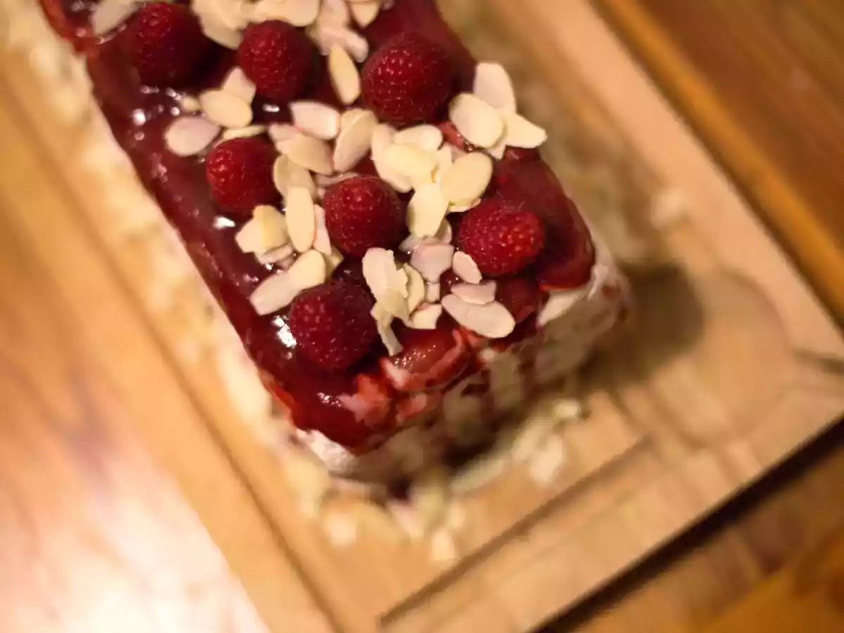 Bûche au tiramisu à la framboise - photo 3