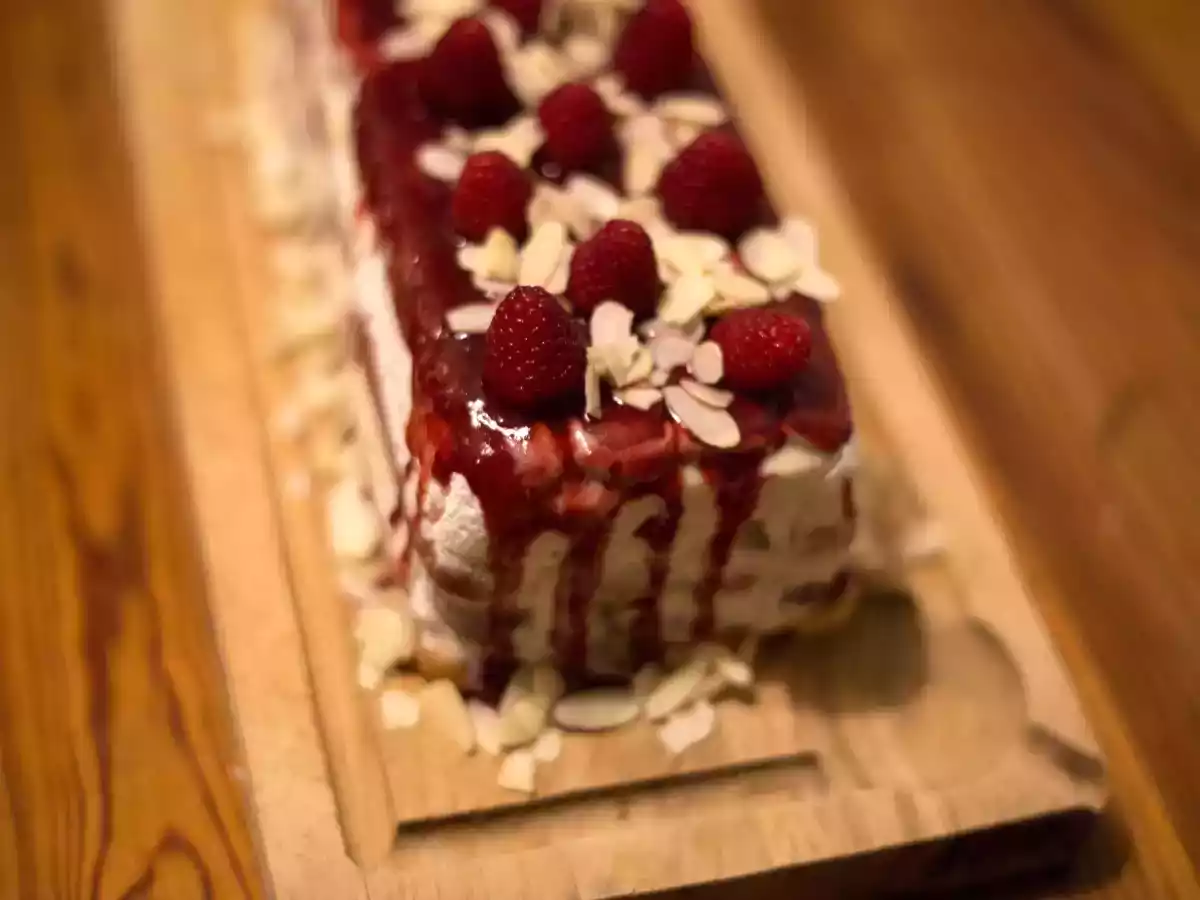 Bûche au tiramisu à la framboise - photo 4