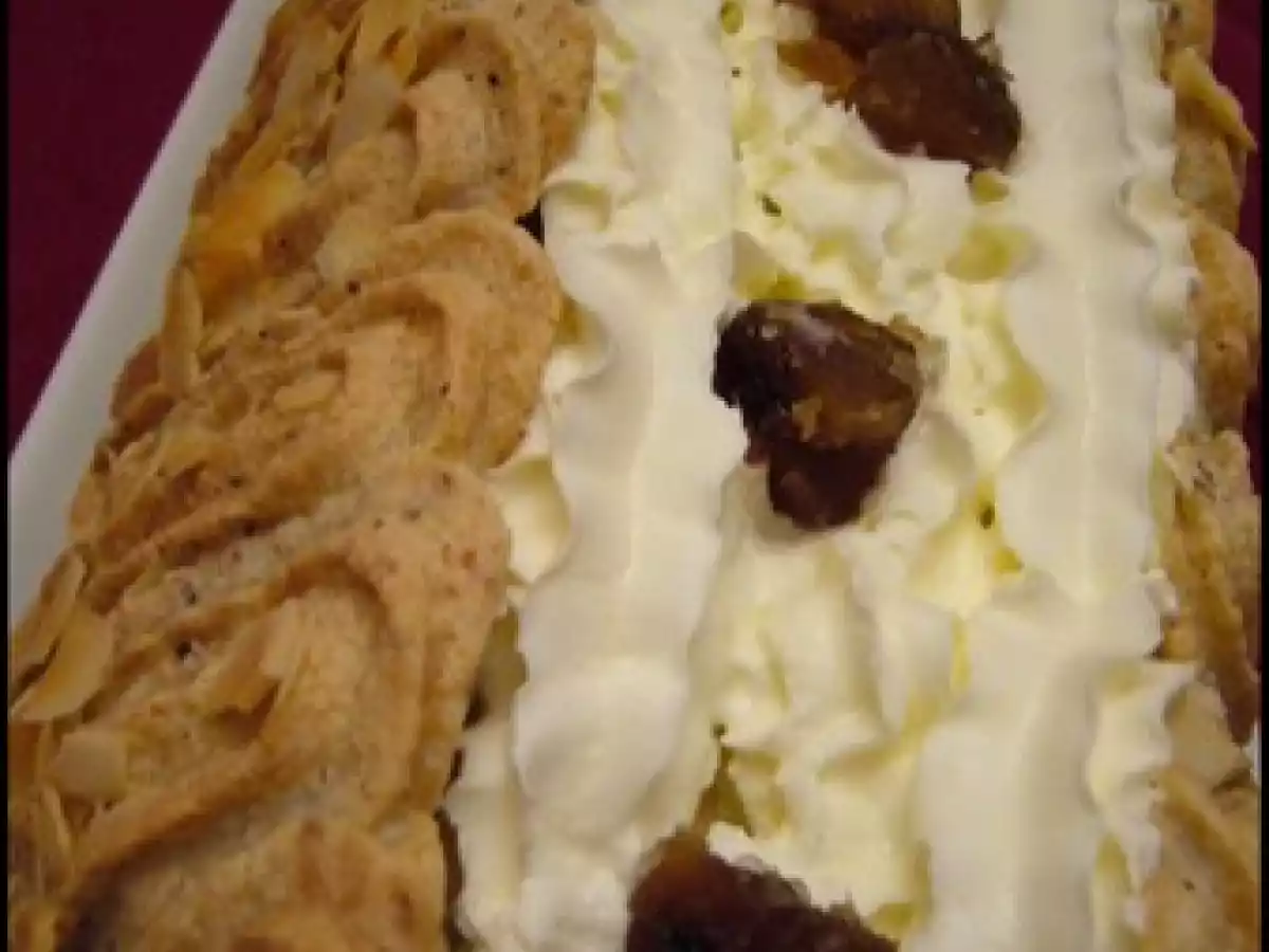 Bûche aux marrons et crème brûlée à la pistache