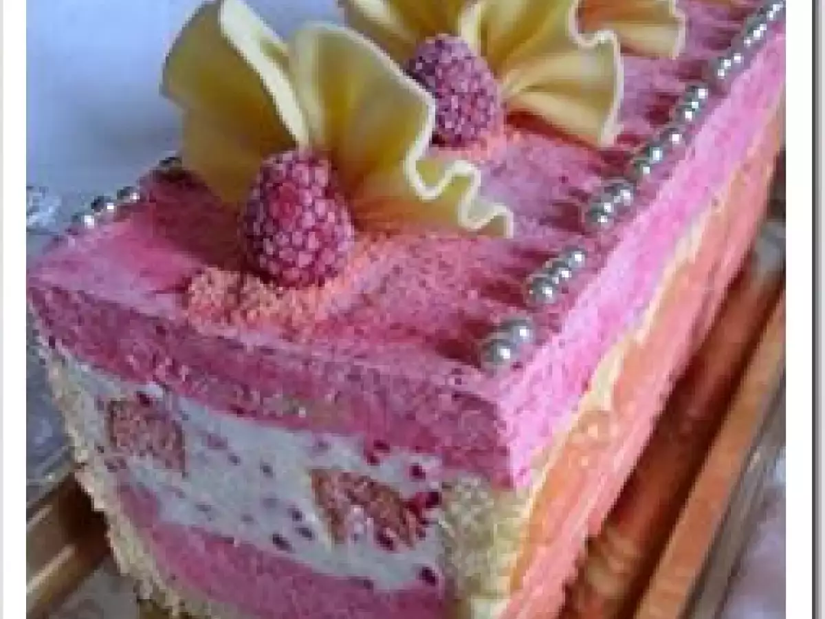 Bûche bijou, framboise, litchi et chocolat blanc... - photo 3