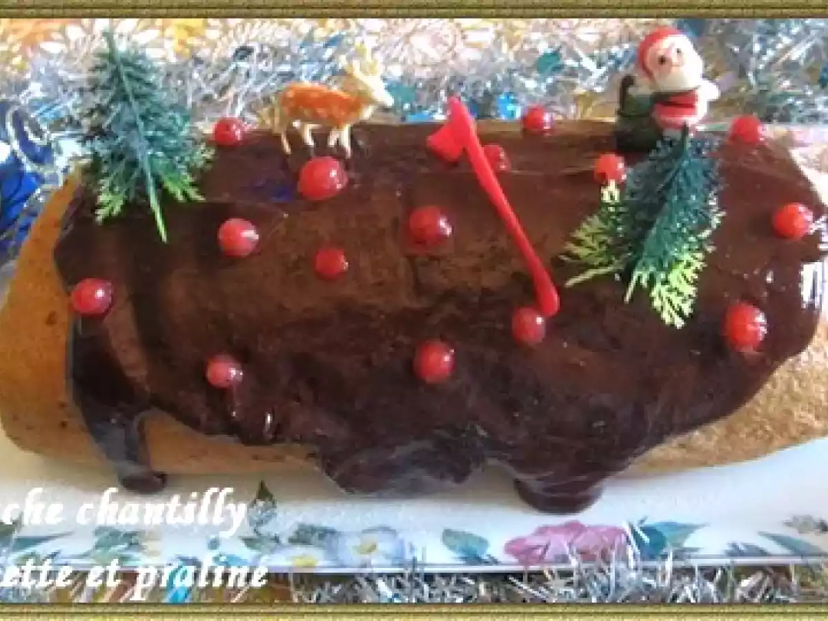 Bûche chantilly, noisette et praliné - photo 2