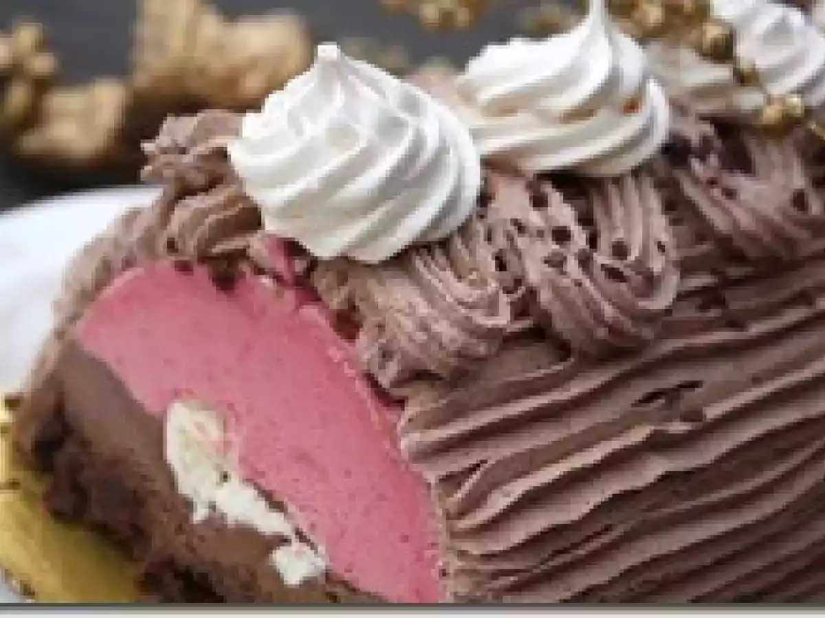 Bûche Chocolat Framboise au Coeur Meringué - photo 3