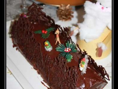 Bûche de Noël à la crème pâtissière framboises et myrtilles - photo 4
