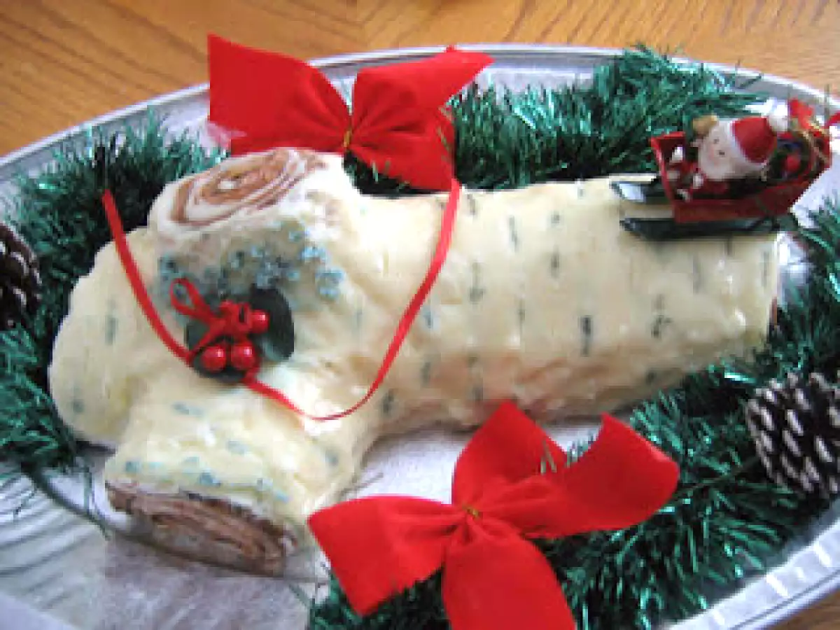 Bûche de Noël bouleau au caramel et chocolat blanc