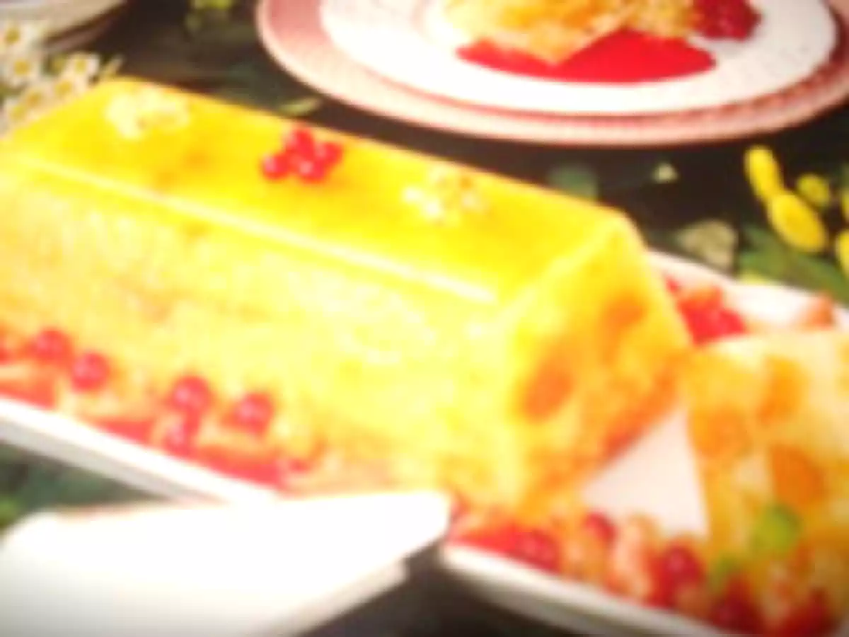 Bûche de poires et de prunes (dessert)