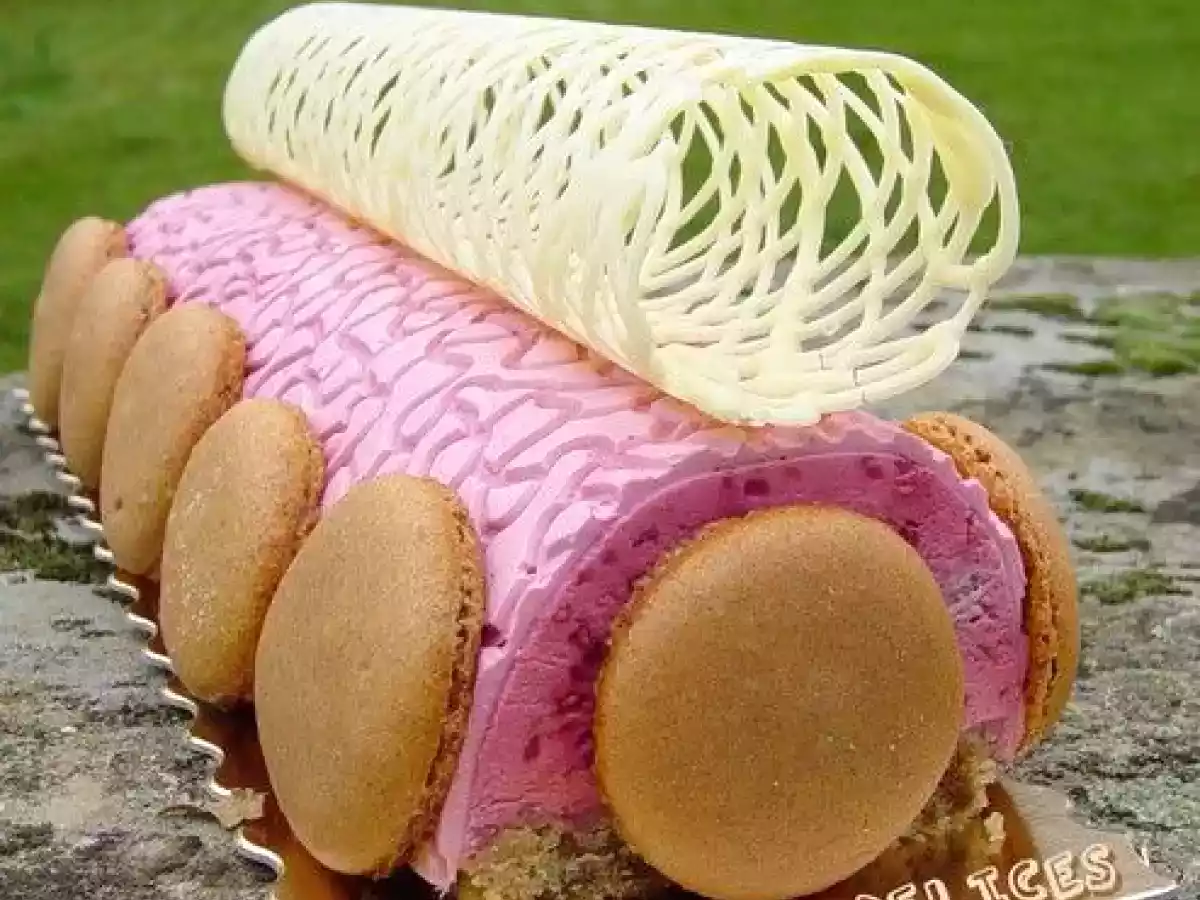 Bûche framboise-spéculos