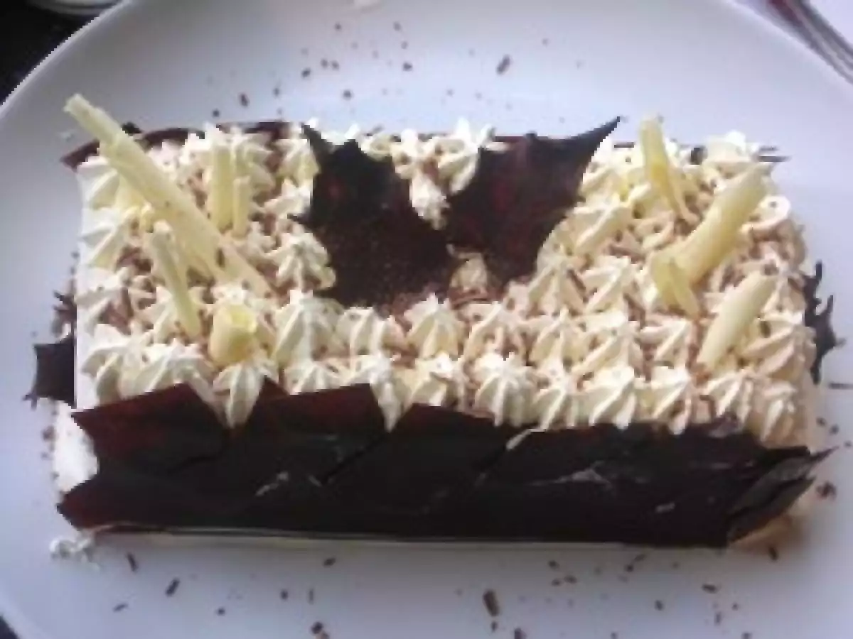 Bûche glacée croquante aux amandes et aux framboises - photo 2