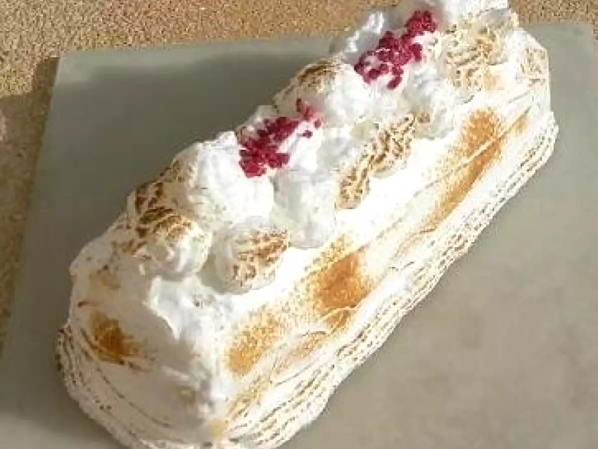 Bûche glacée meringuée, au citron et à la framboise. - photo 2