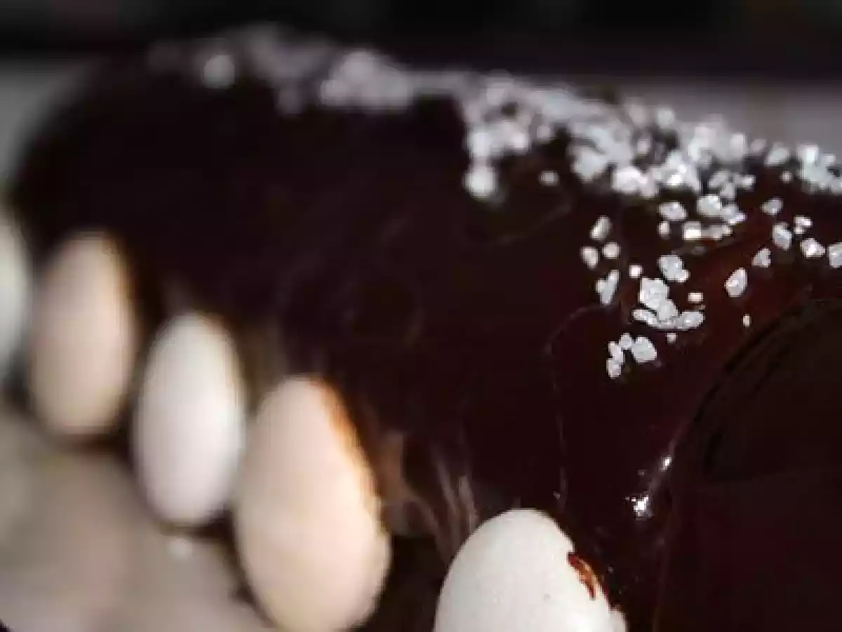 Bûche Noix de Macadamia et Praliné croustillant