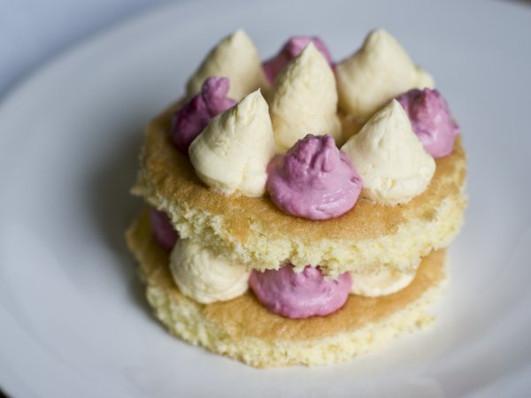 Buche Revisitee En Etages Creme Au Beurre De Yuzu Creme